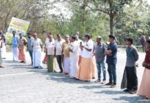 അപകടം പതിവ്, നെല്ലാപ്പാറയിൽ റോഡ് ഉപരോധിച്ചു